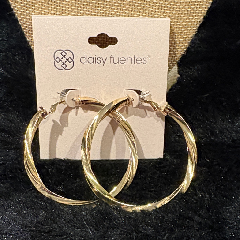 Daisy Fuentes Twisted Gold Earrings 24$